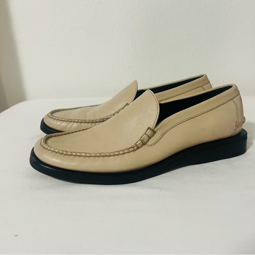 Cole Haan Men’s 10M Cream Leather Loafers with Moccasin Stitching Business